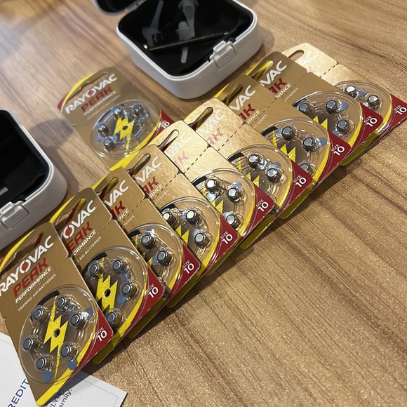 Hearbloom Hearing Aids and Batteries - Picture 5 of 10